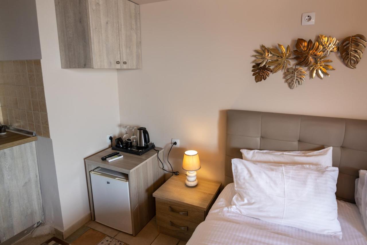 Votsalakia Hotel & Luxury Apartments Selinia Bagian luar foto